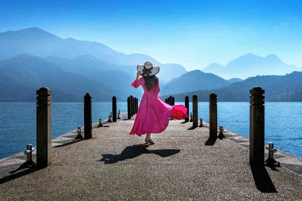 Natural Wonders & Scenic Landscapes