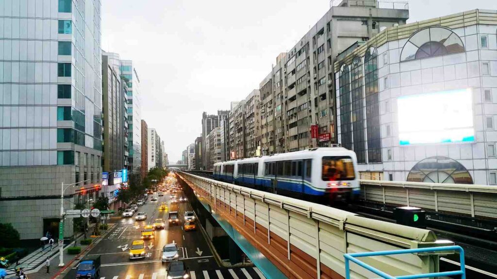 Transportation-Friendly Hotel Locations